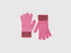 Gloves with lurex