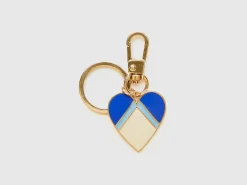 Gold keychain with heart pendant