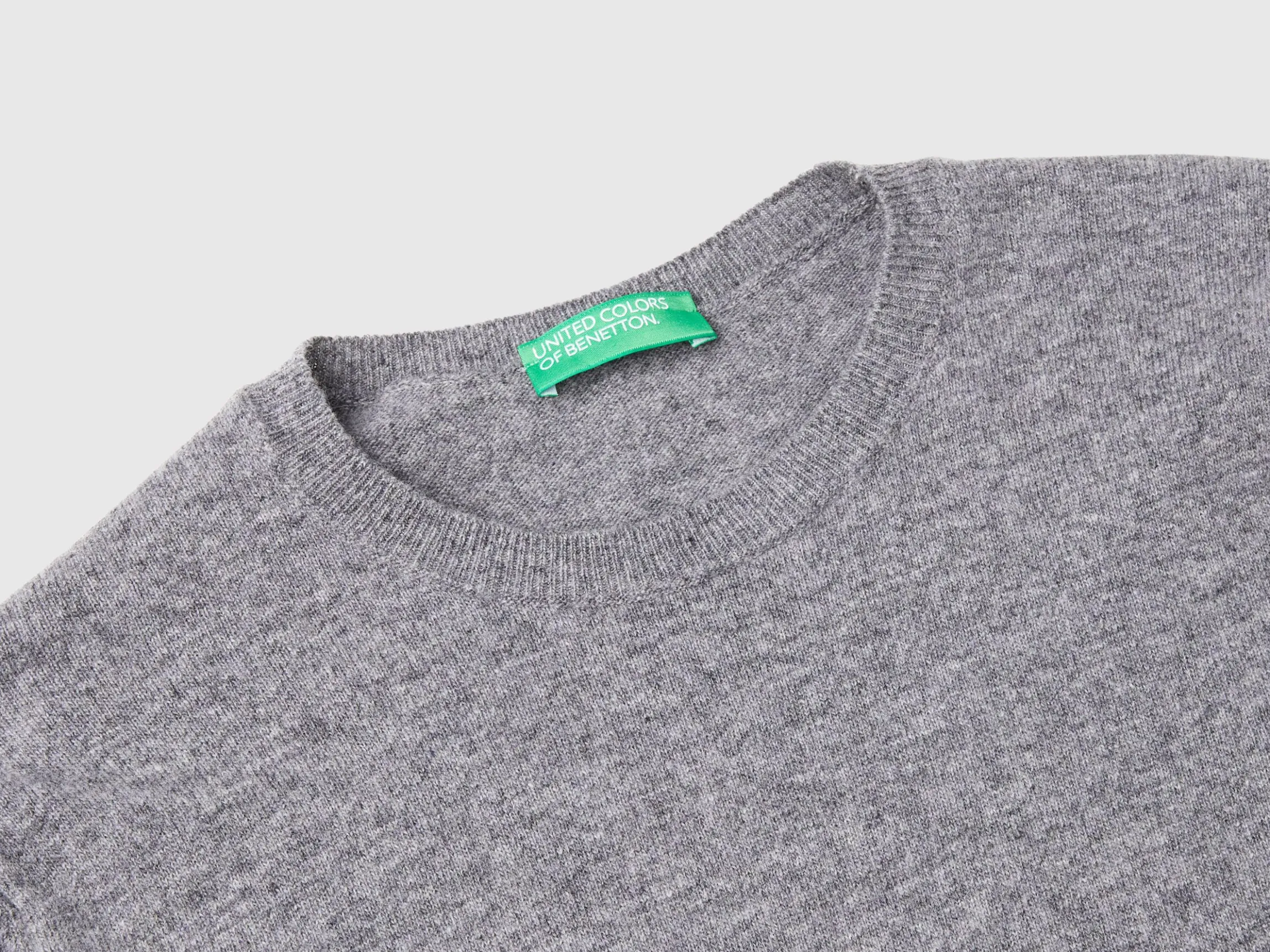 Gray crew neck sweater in Merino wool