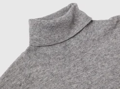 Gray short sleeve turtleneck in cashmere blend