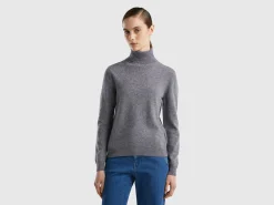 Gray turtleneck in pure Merino wool