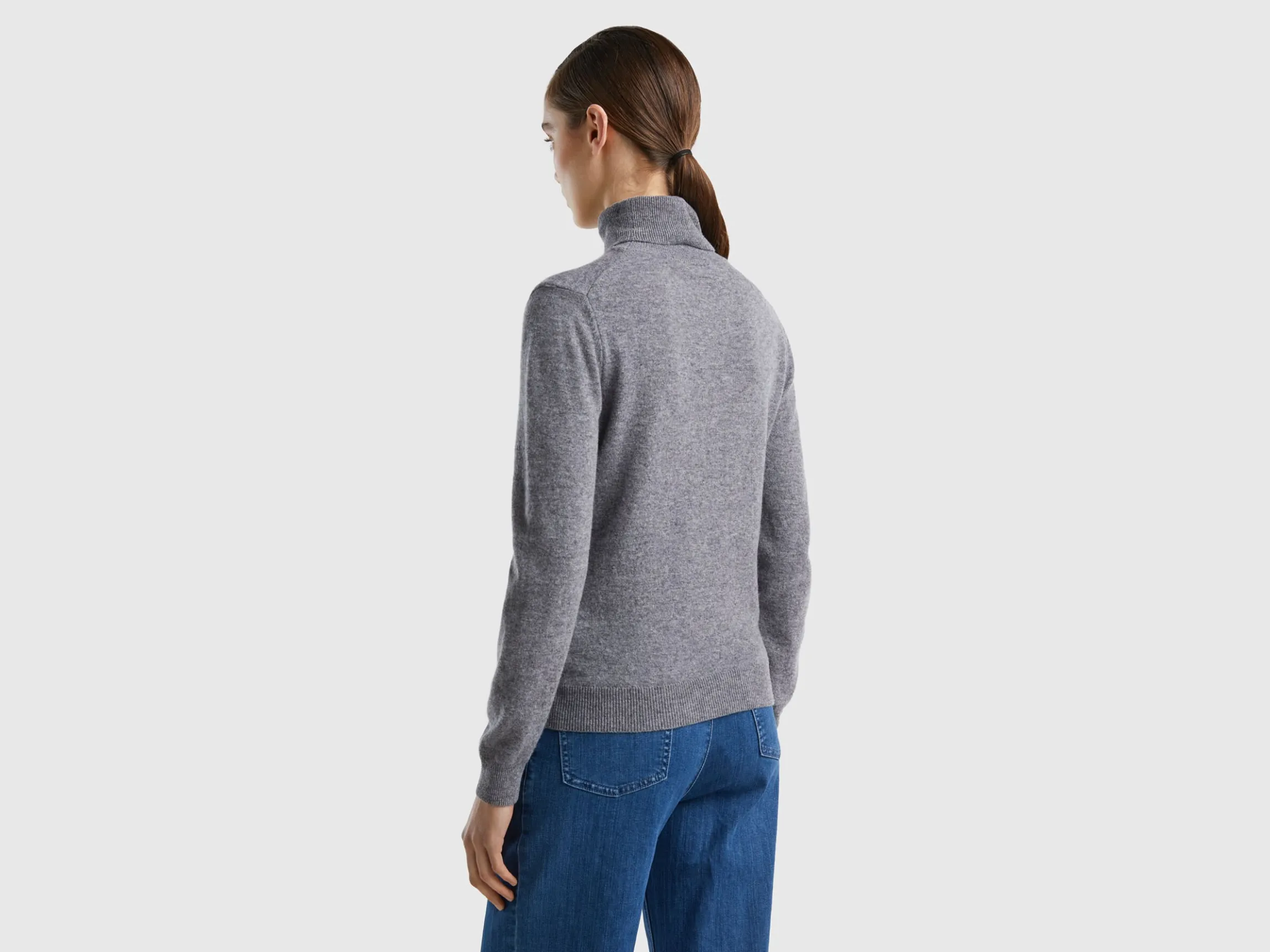 Gray turtleneck in pure Merino wool