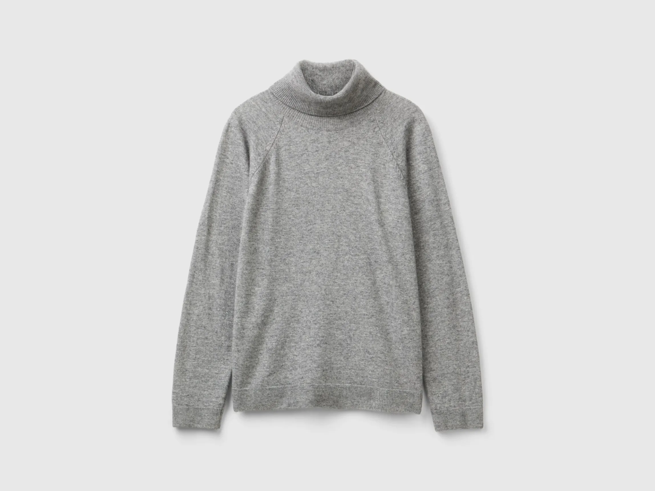 Gray turtleneck sweater in cashmere and wool blend