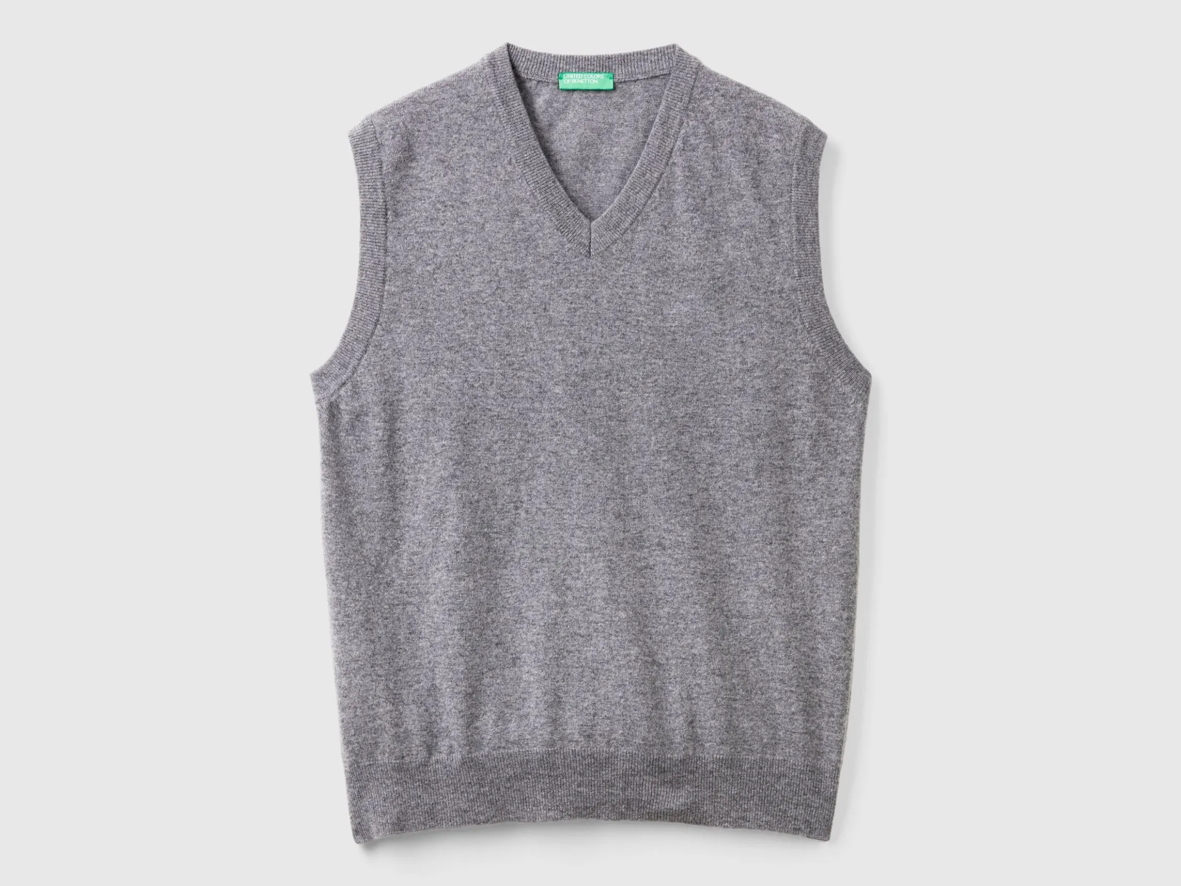 Gray vest in pure Merino wool