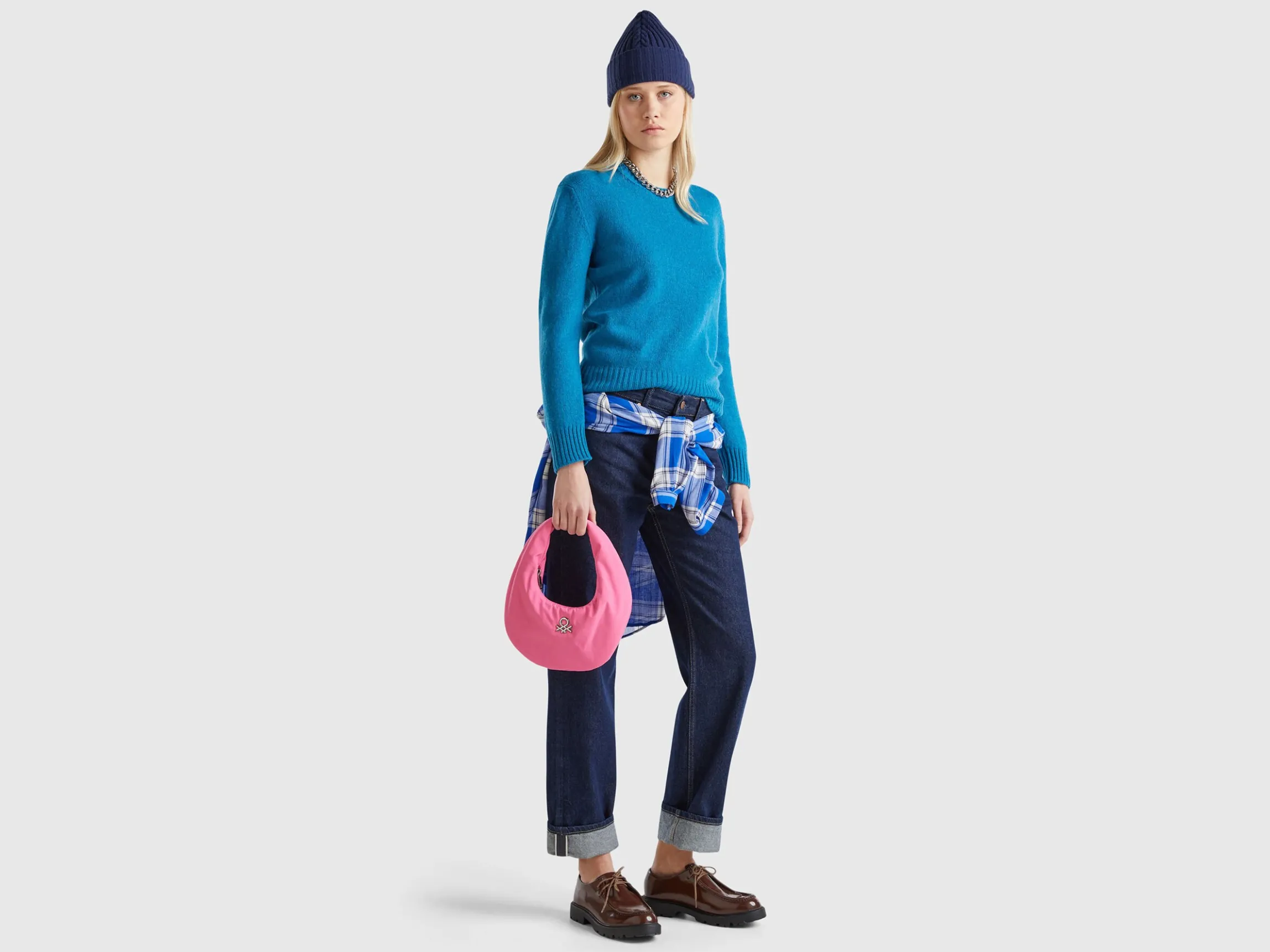 Half moon shoulder bag