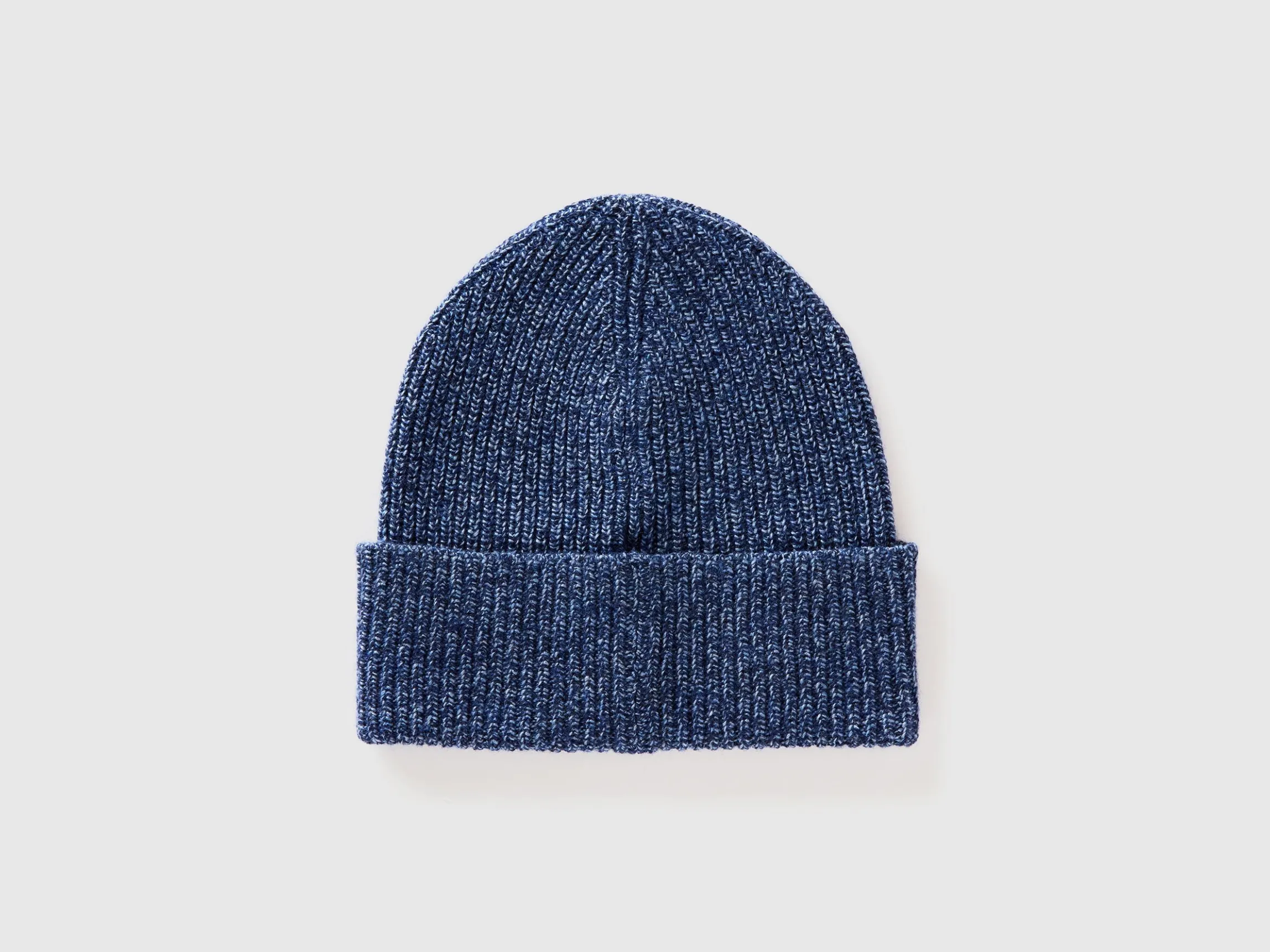 Hat in cashmere and wool blend