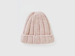 Hat in chenille
