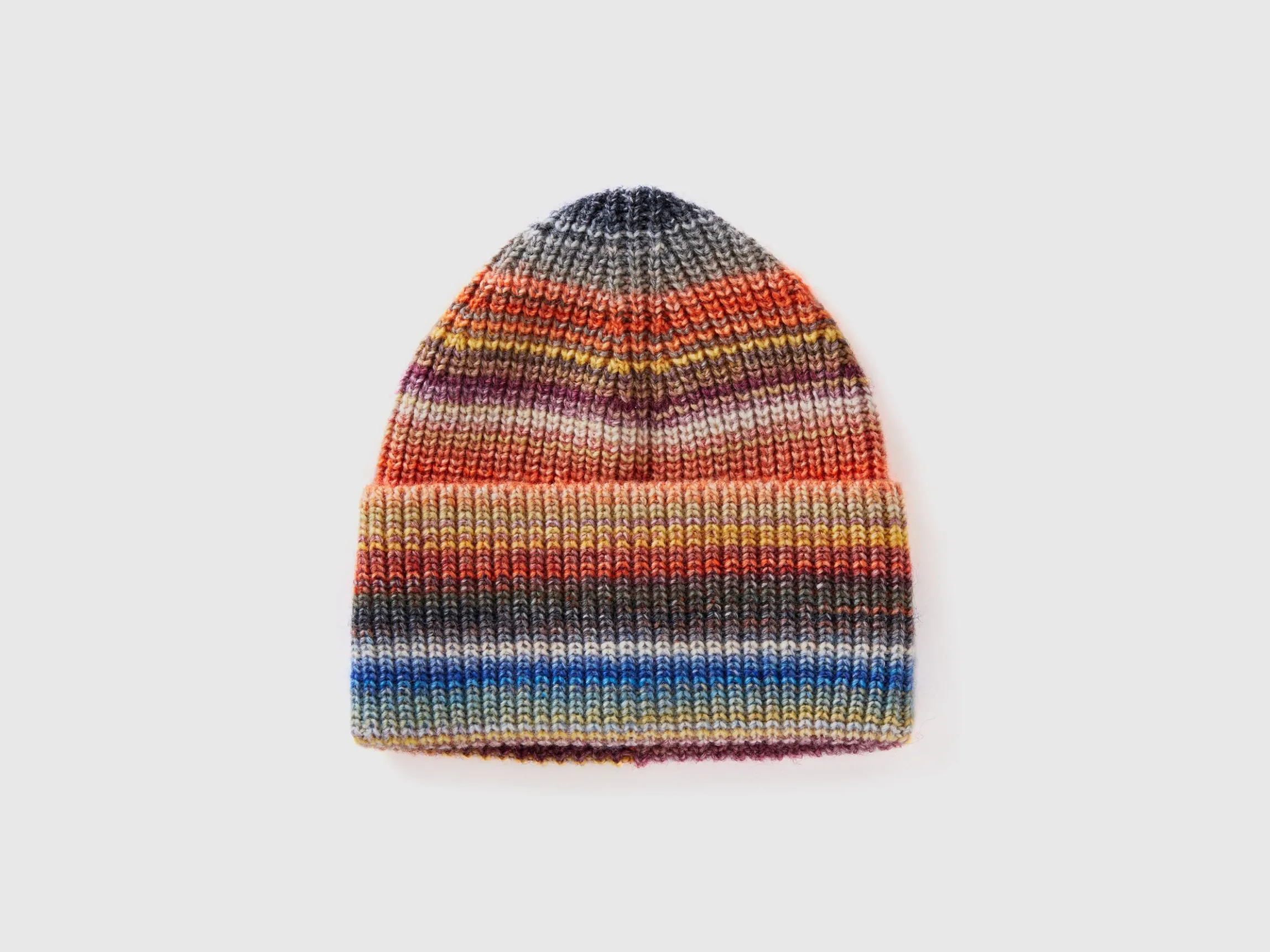 Hat in multicolored wool blend