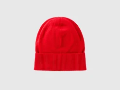 Hat in pure Merino wool
