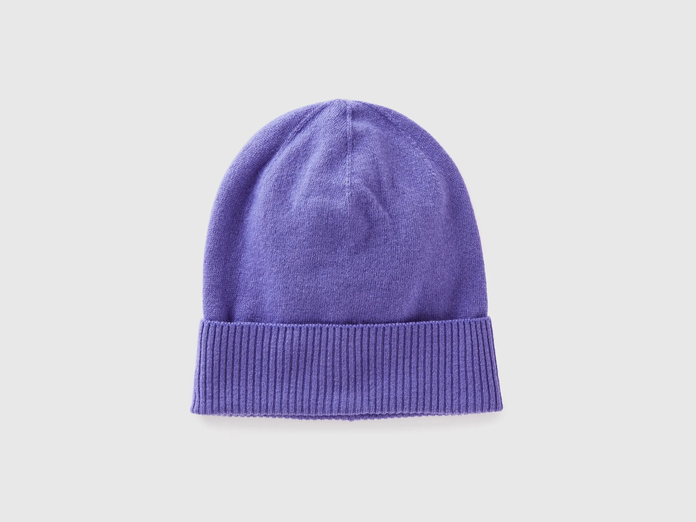 Hat in pure Merino wool