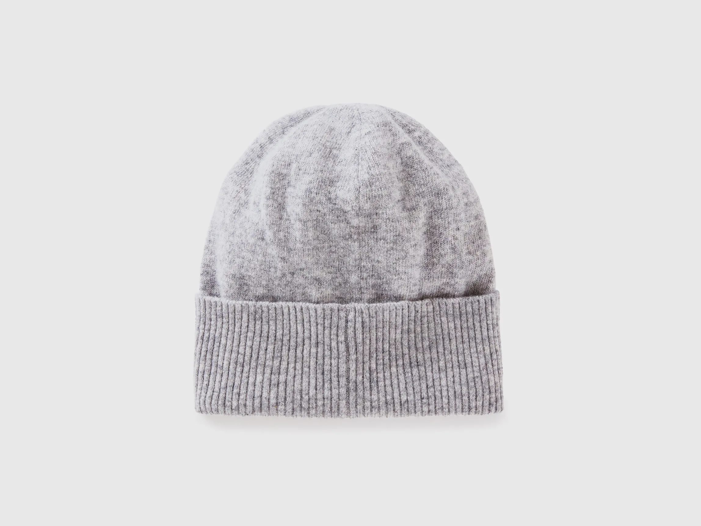 Hat in pure Merino wool