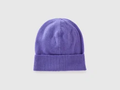 Hat in pure Merino wool