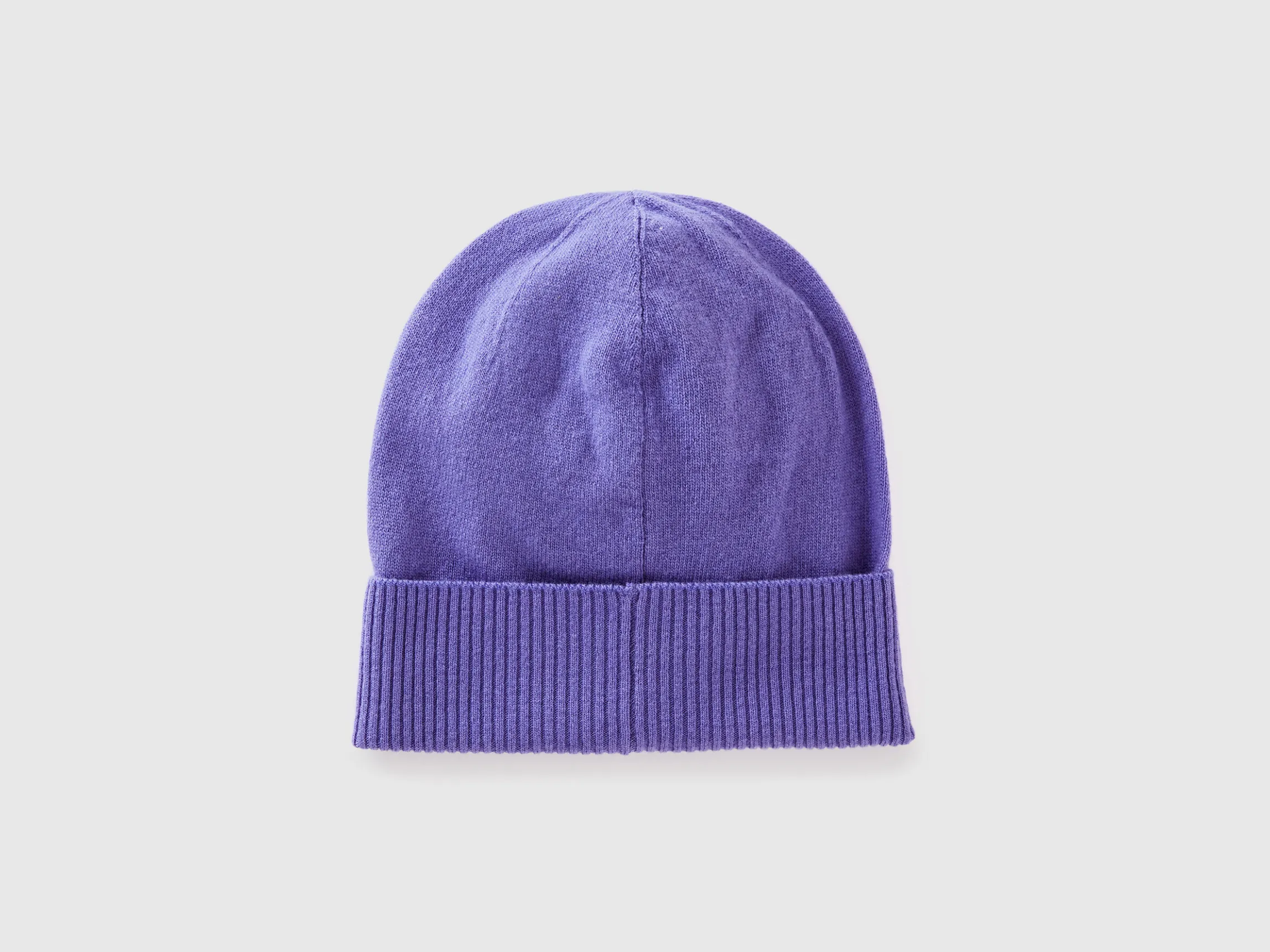 Hat in pure Merino wool