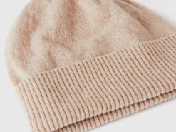 Hat in pure Merino wool