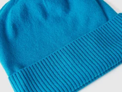Hat in pure Merino wool