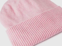 Hat in pure Merino wool