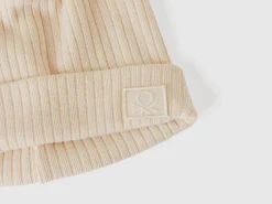 Hat in stretch viscose blend