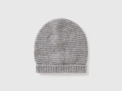 Hat in wool blend