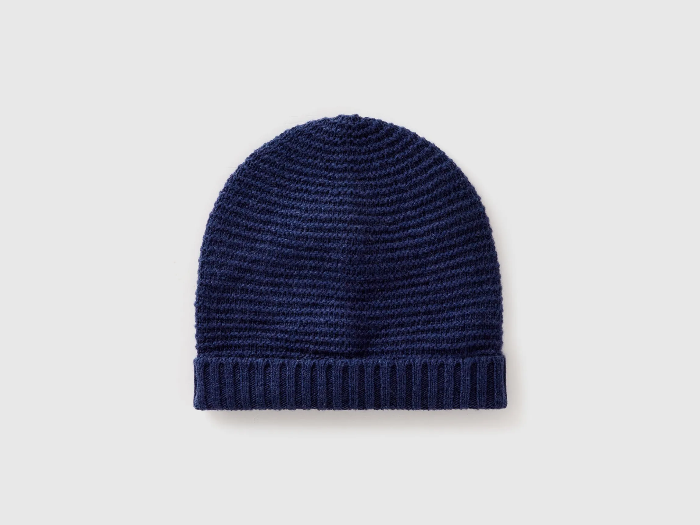 Hat in wool blend