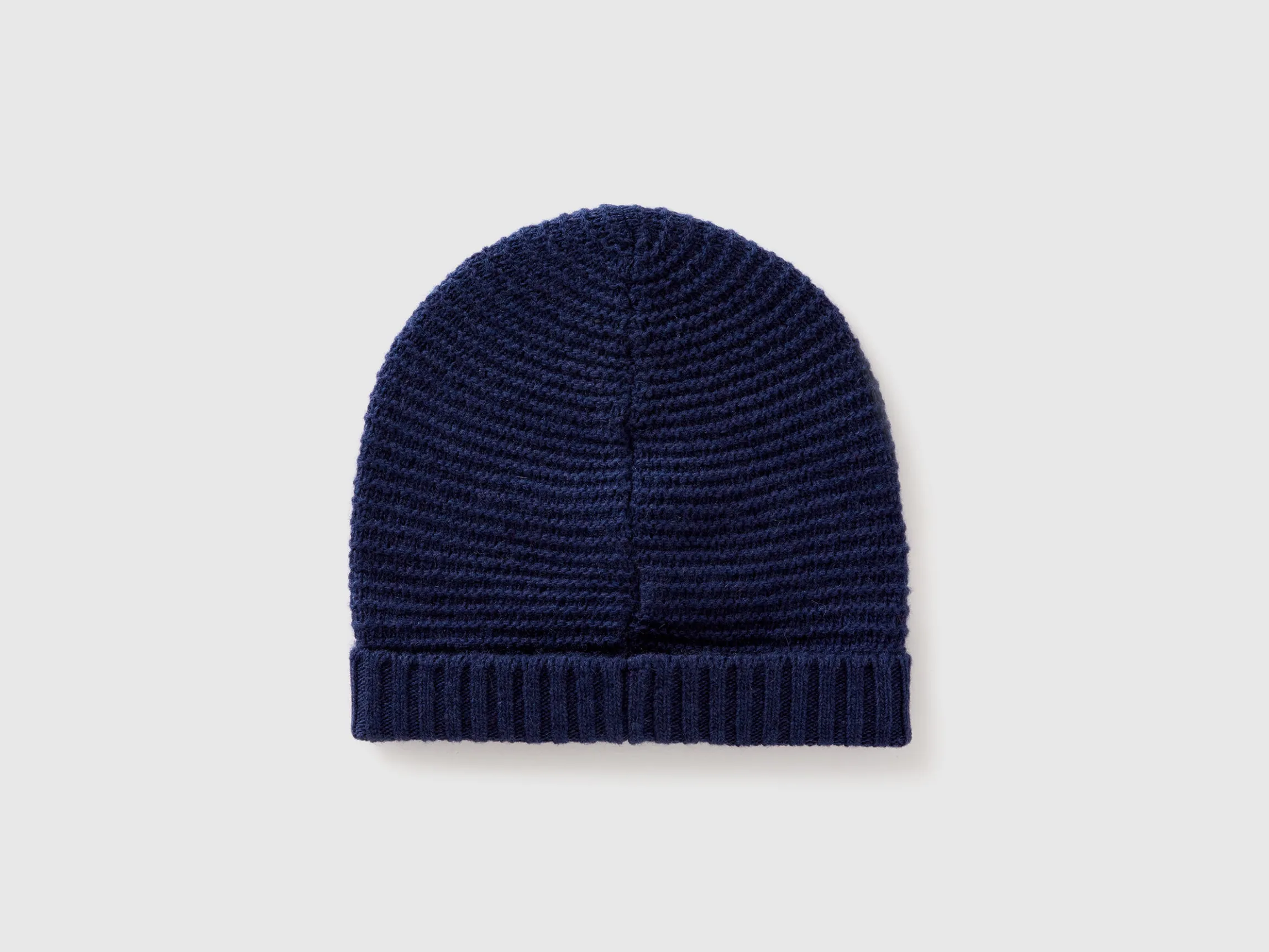 Hat in wool blend