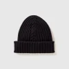 Hat with cable knit