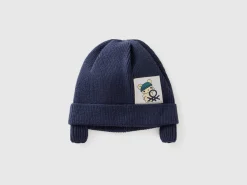 Hat with ear flaps