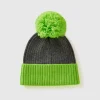 Hat with neon green details