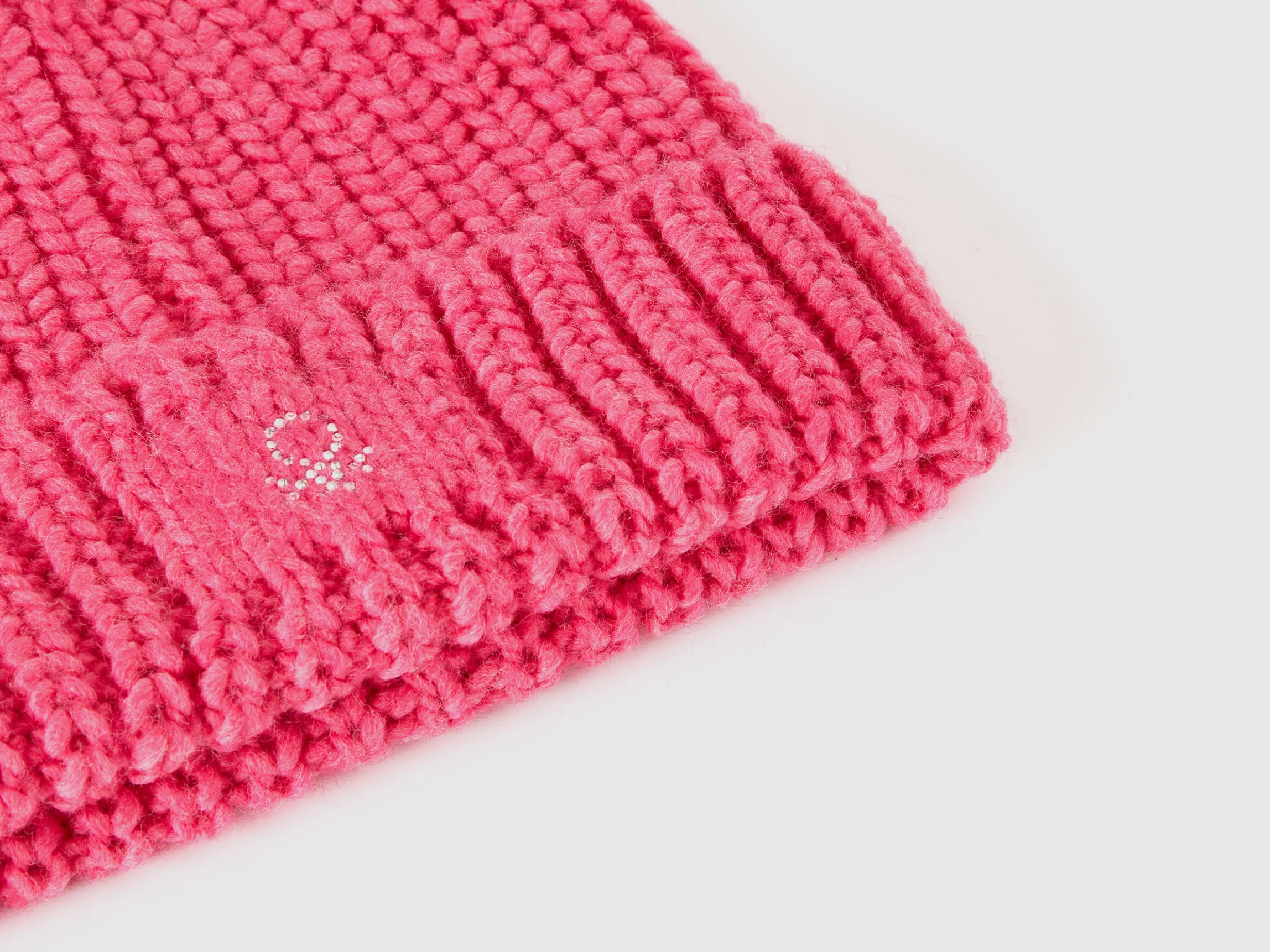 Hat with rhinestone logo