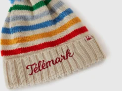 Hat with ski graphic