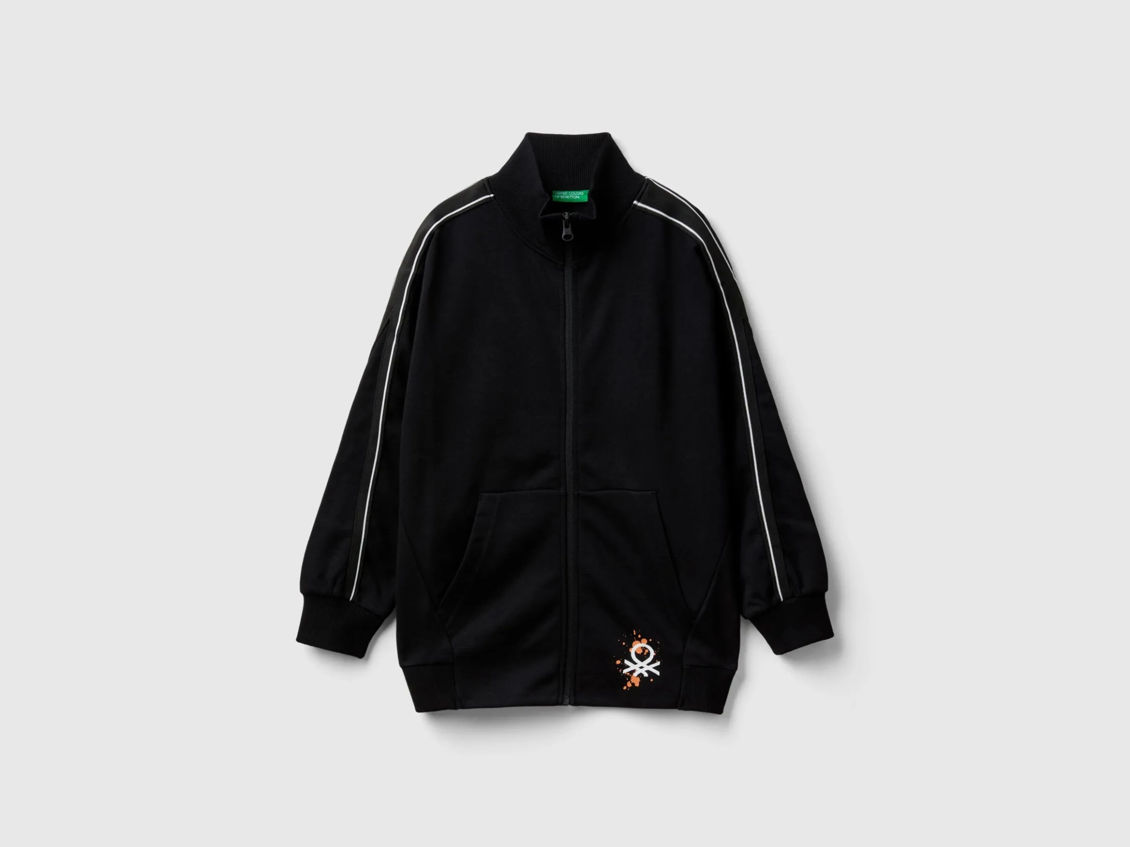 High neck sweatshirt with graffiti print