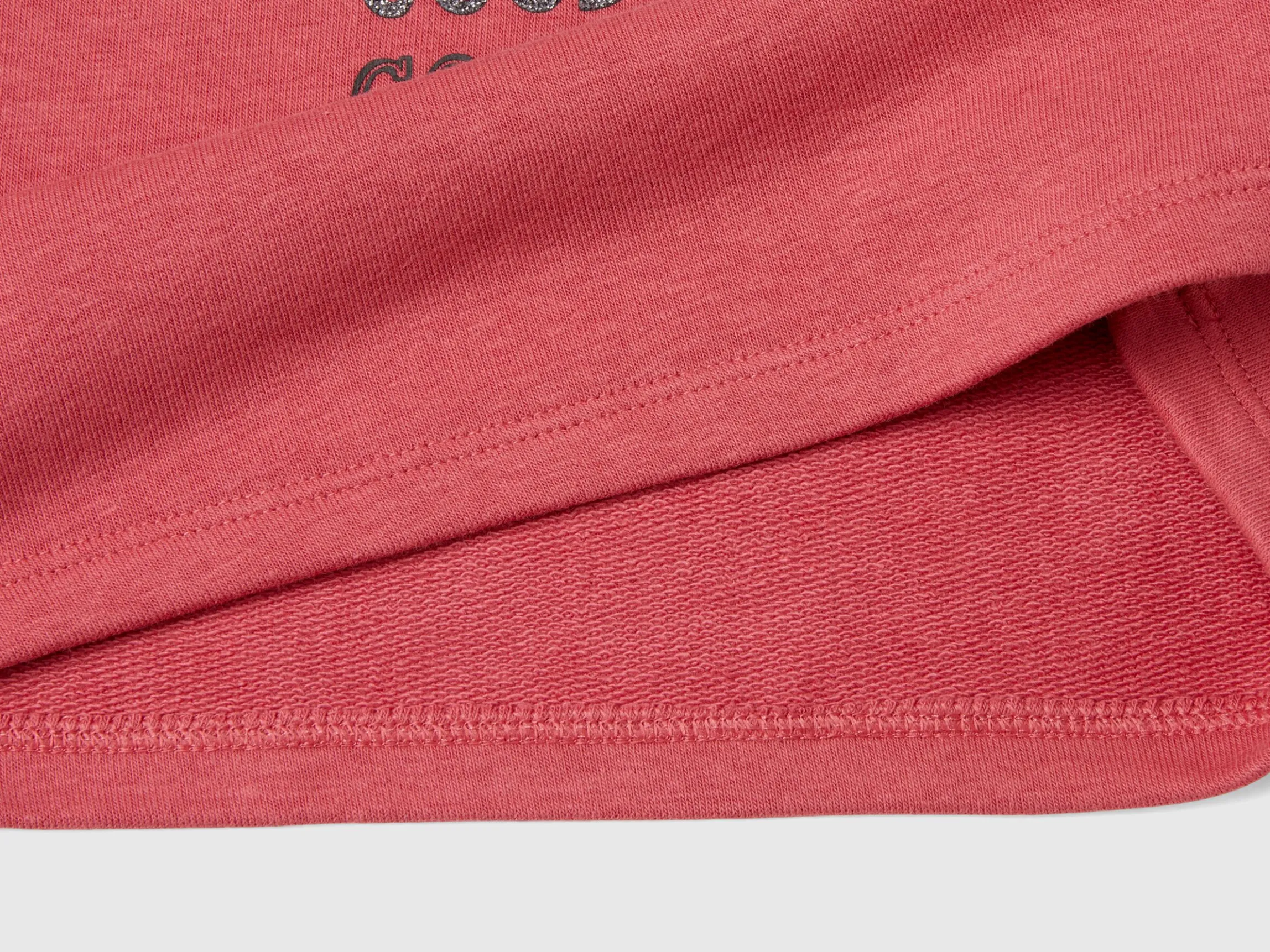 Hoodie with glittery print