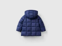 Jacket with detachable hood