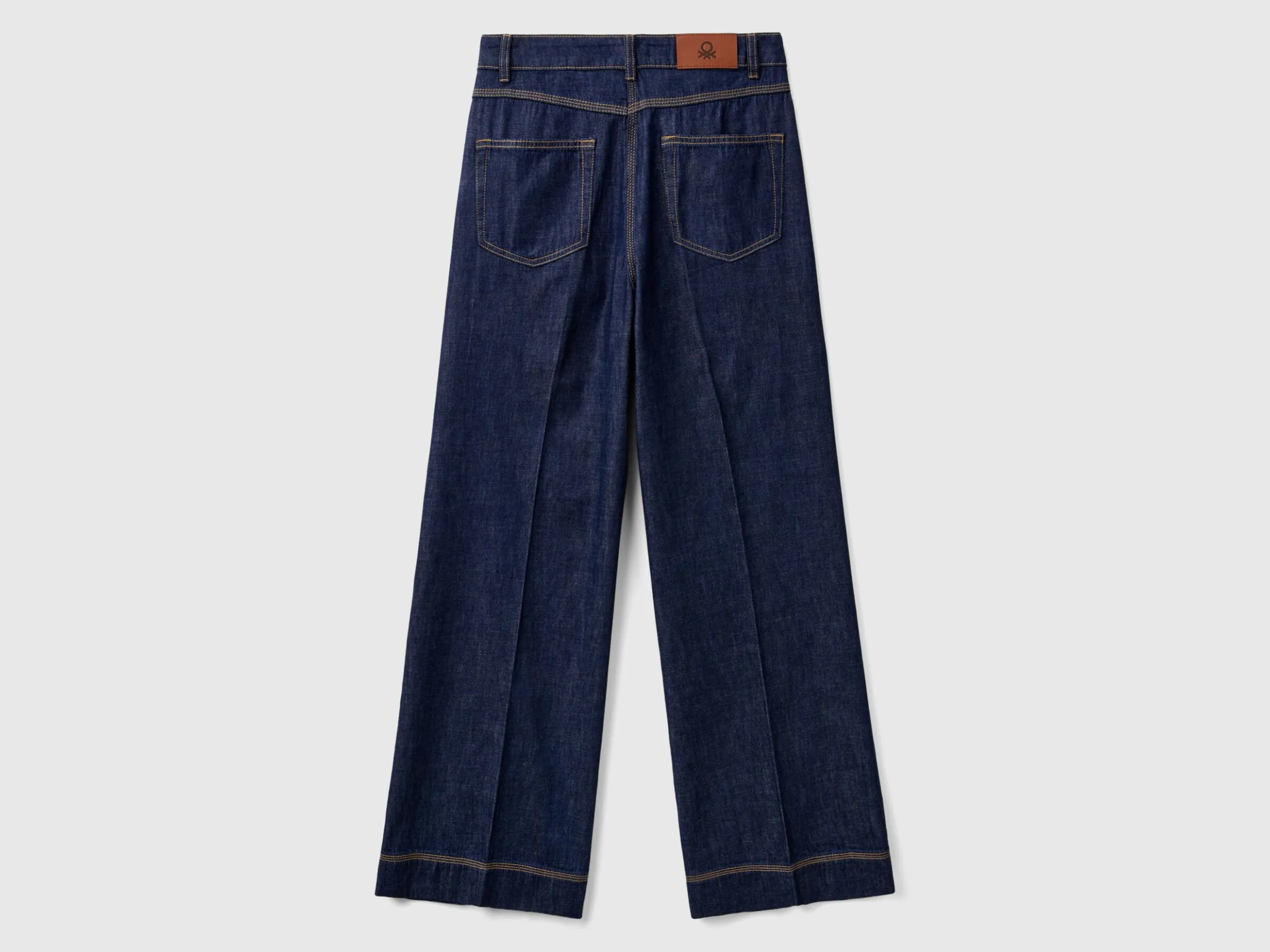 Jeans with wide leg