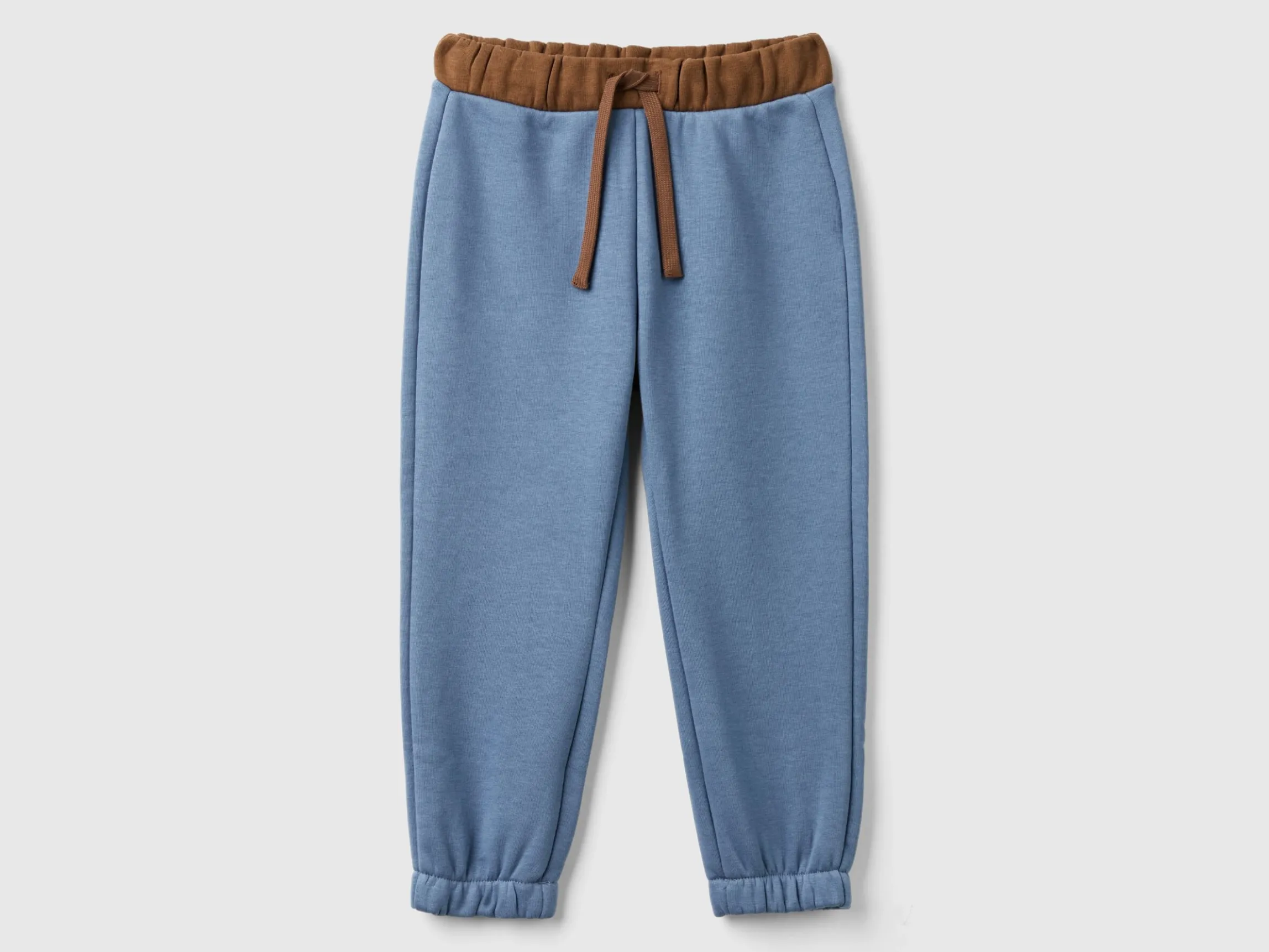 Joggers with drawstring