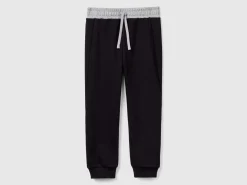 Joggers with drawstring