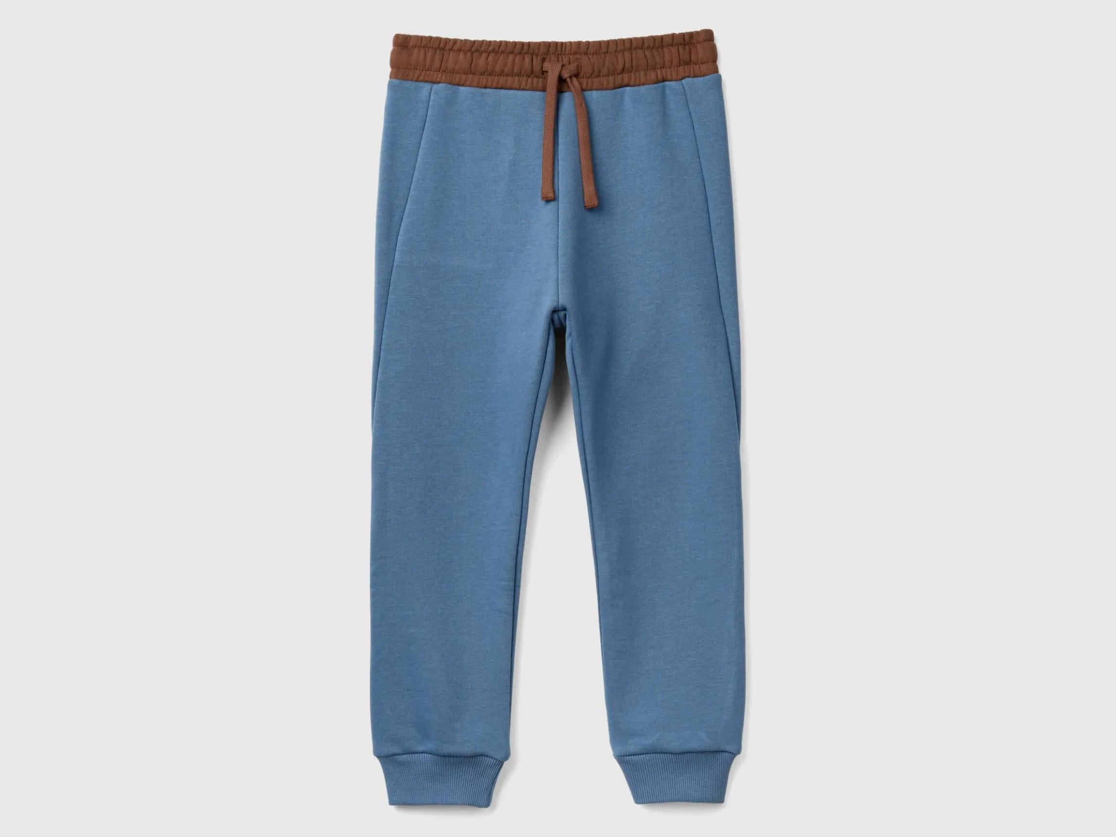 Joggers with drawstring