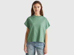 Kimono sleeve t-shirt