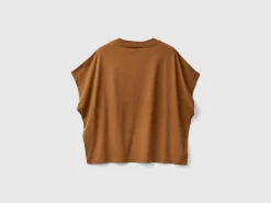 Kimono sleeve t-shirt