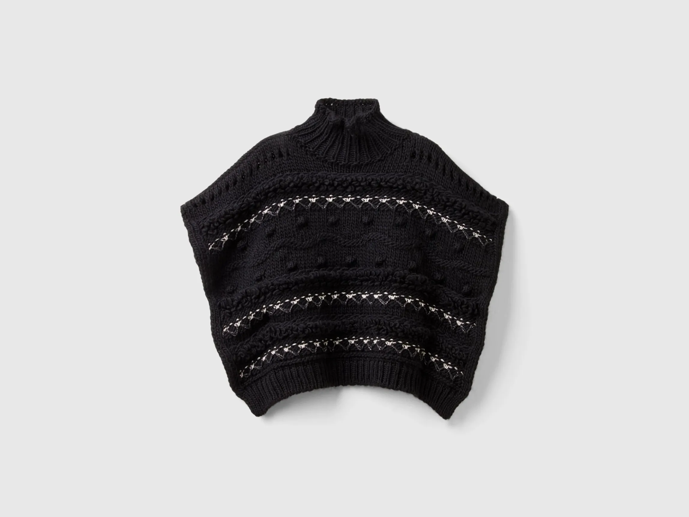 Knit cape with lurex