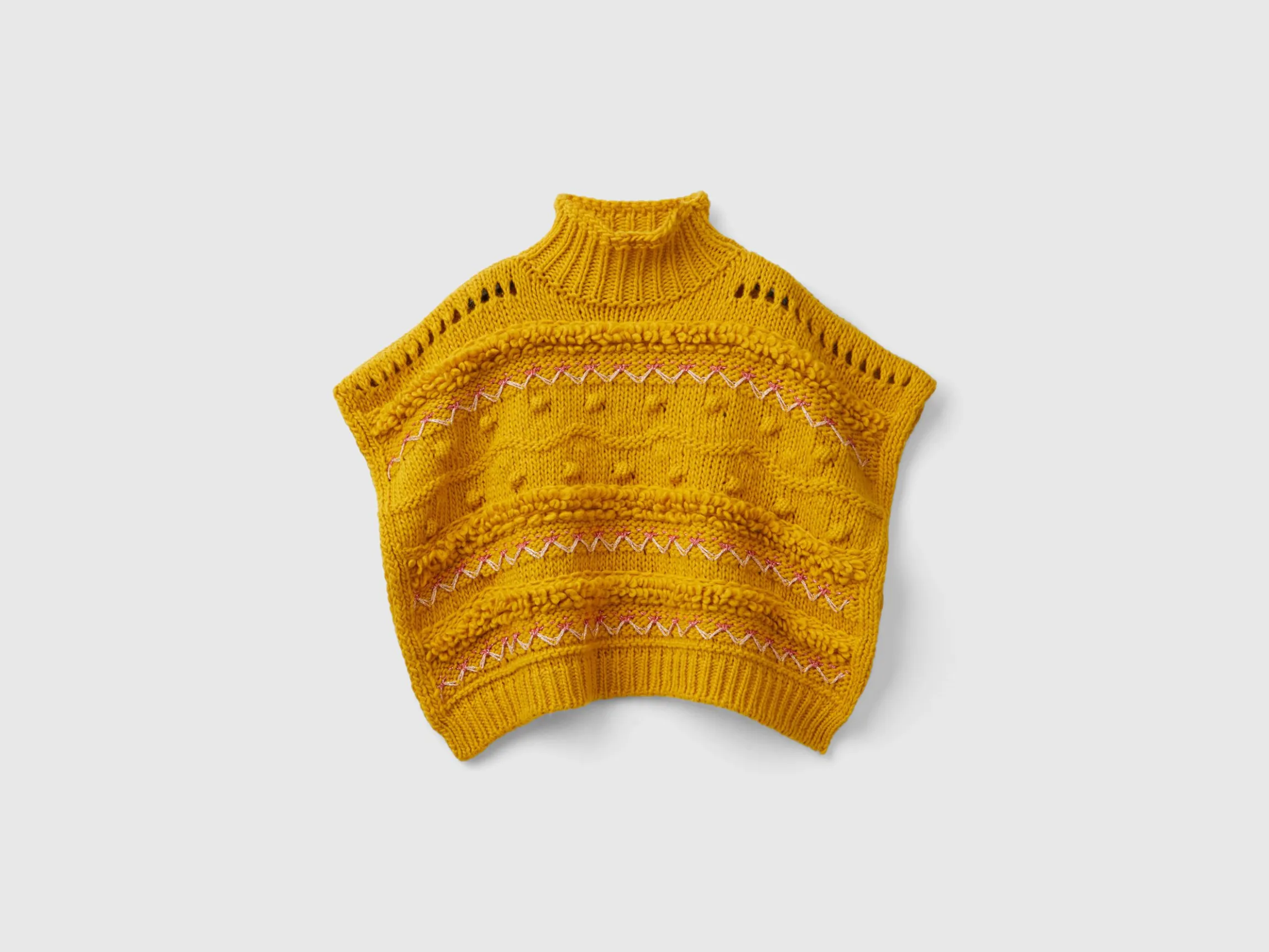 Knit cape with lurex