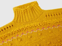 Knit cape with lurex