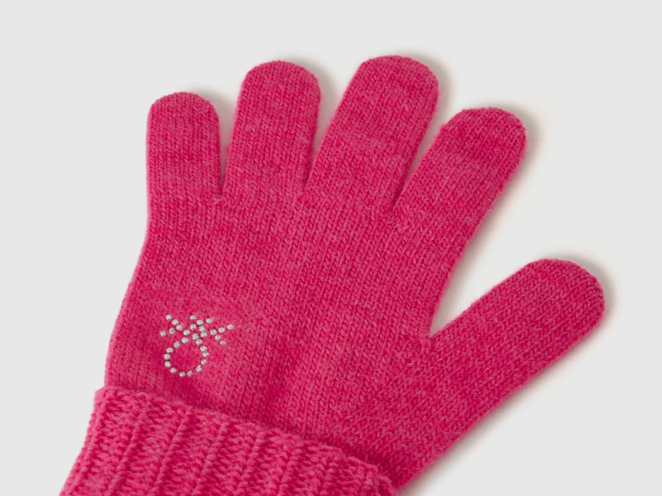 Knit gloves with logo