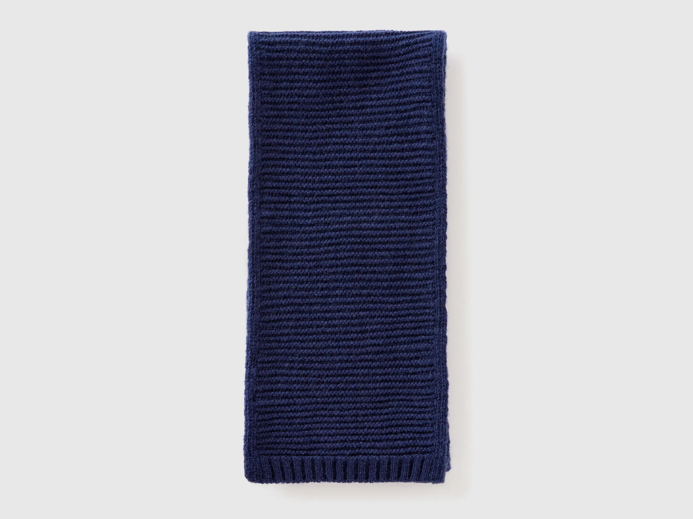 Knit scarf in stretch wool blend