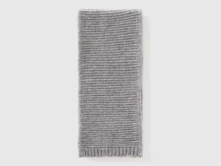 Knit scarf in stretch wool blend