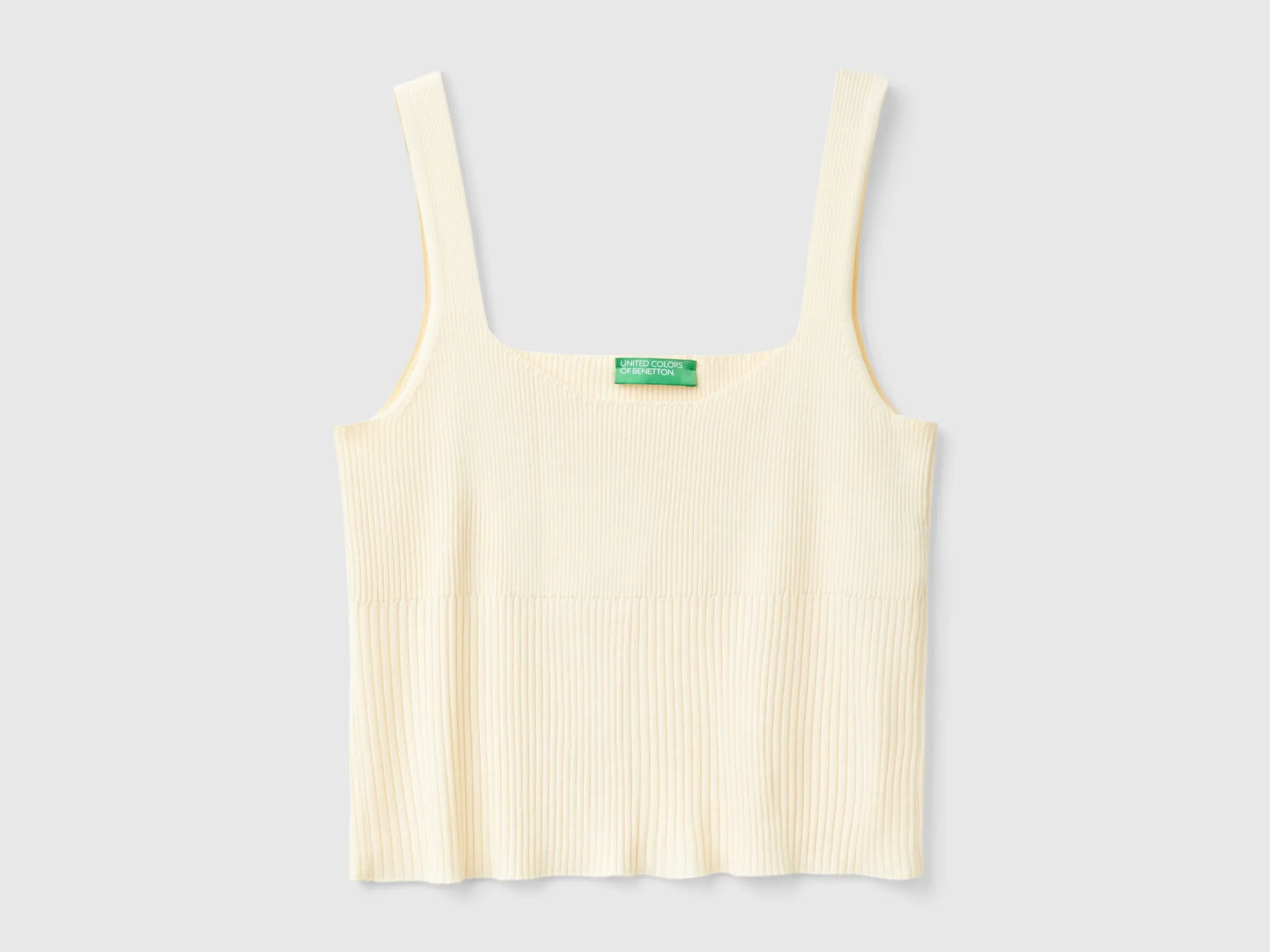 Knitted tank top with square neckline