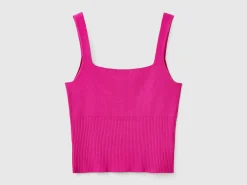 Knitted tank top with square neckline
