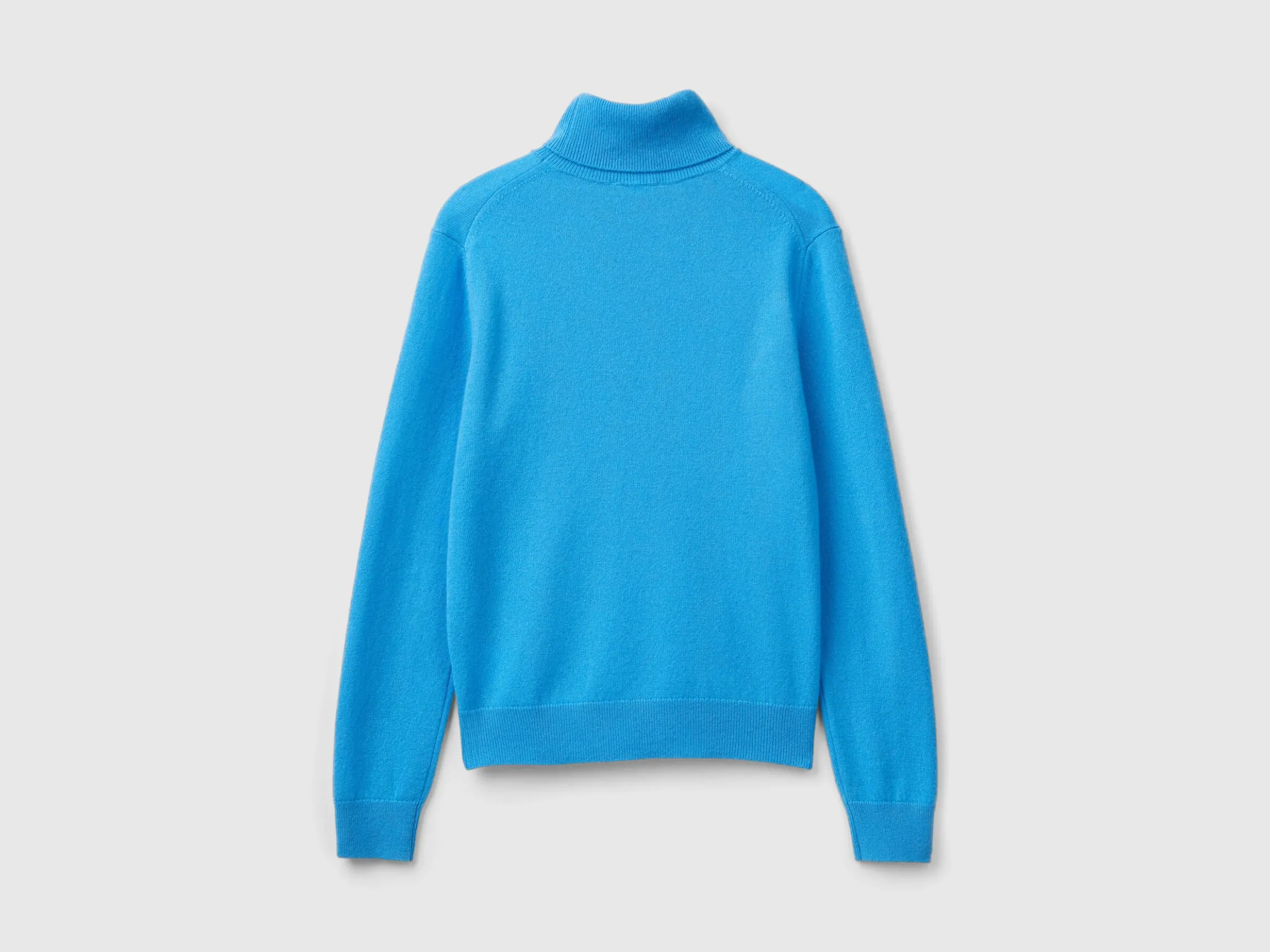 Light blue turtleneck in pure cashmere