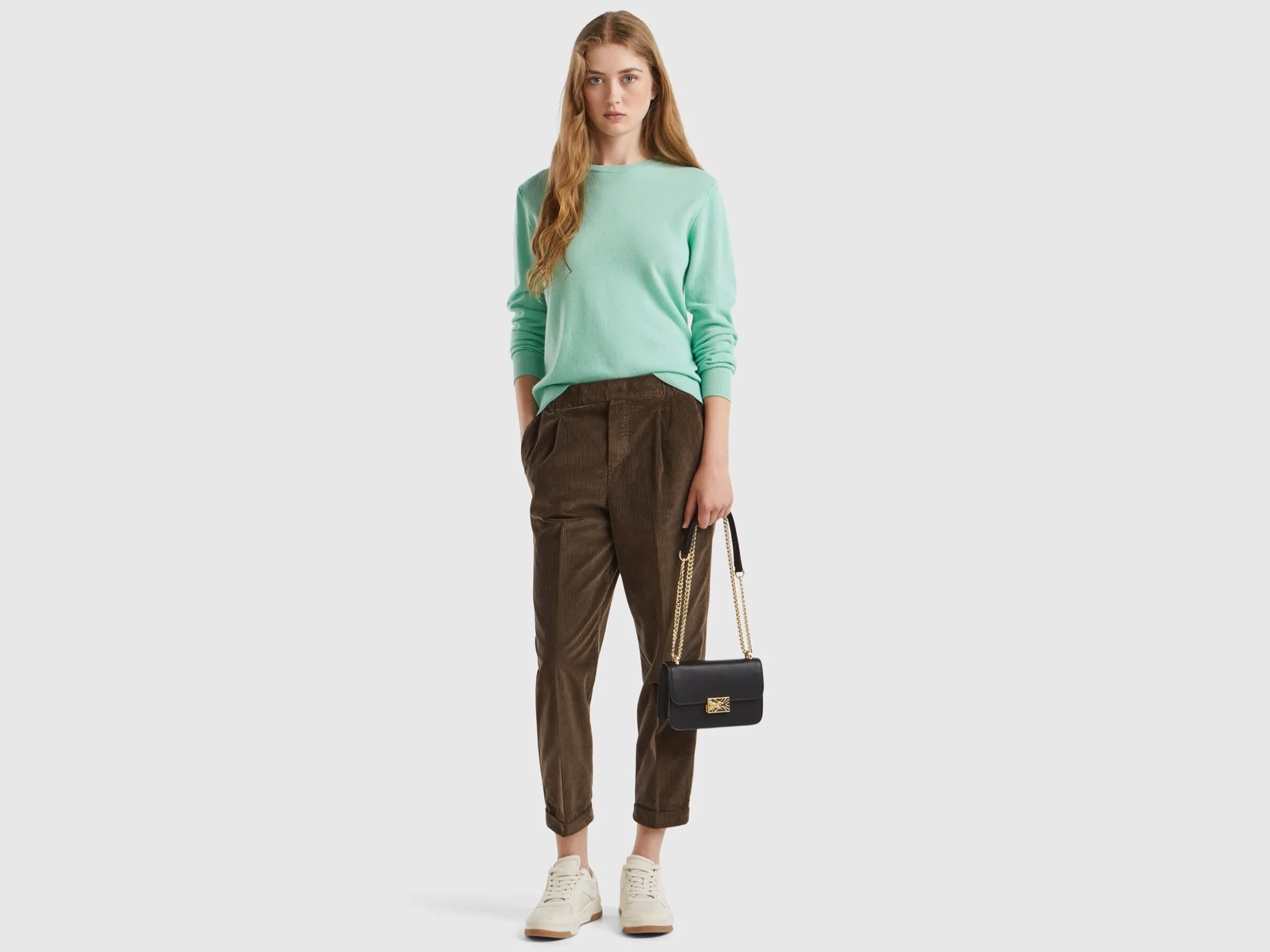 Light teal crew neck sweater in pure Merino wool