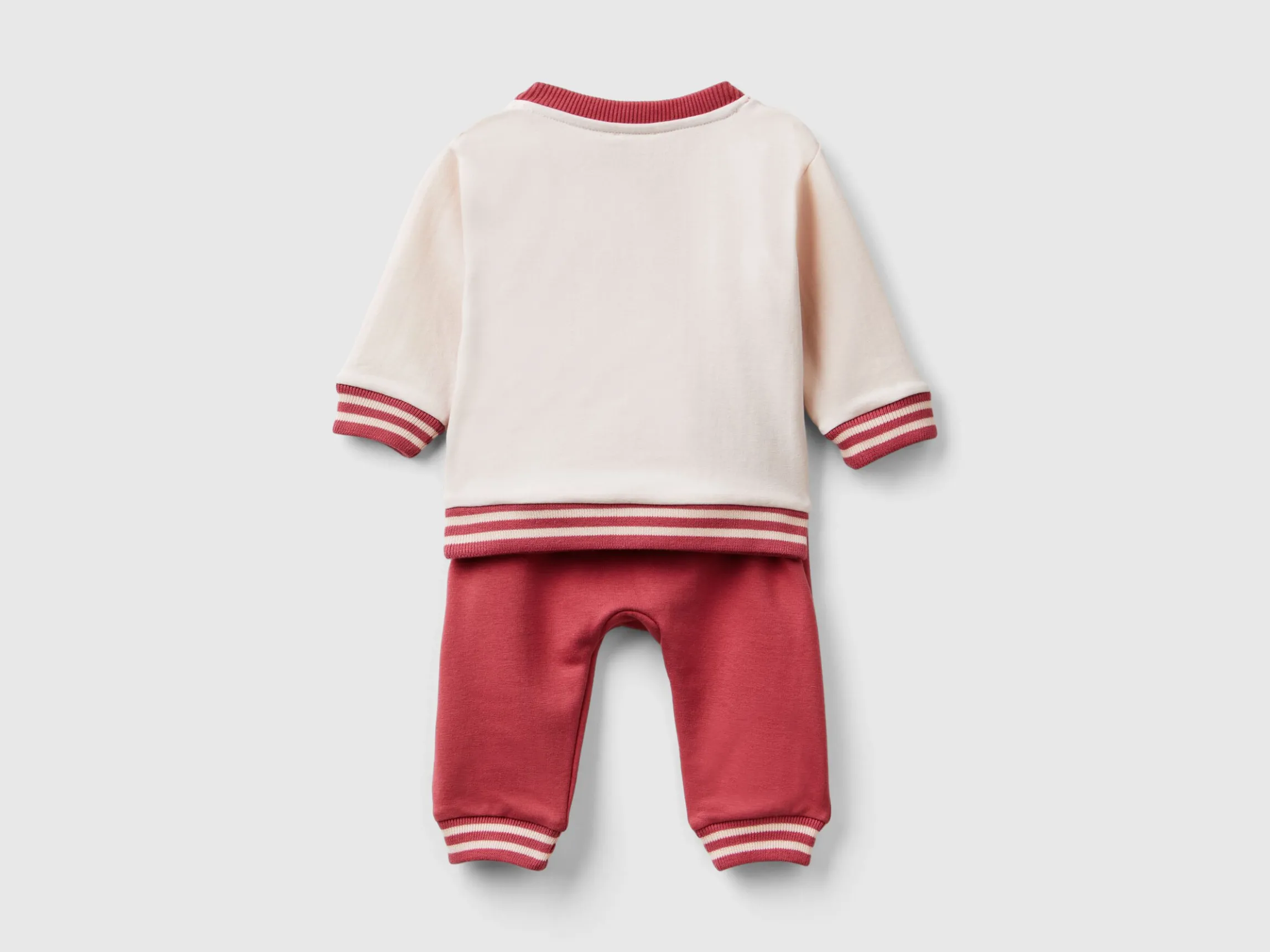 Lightweight sweat outfit