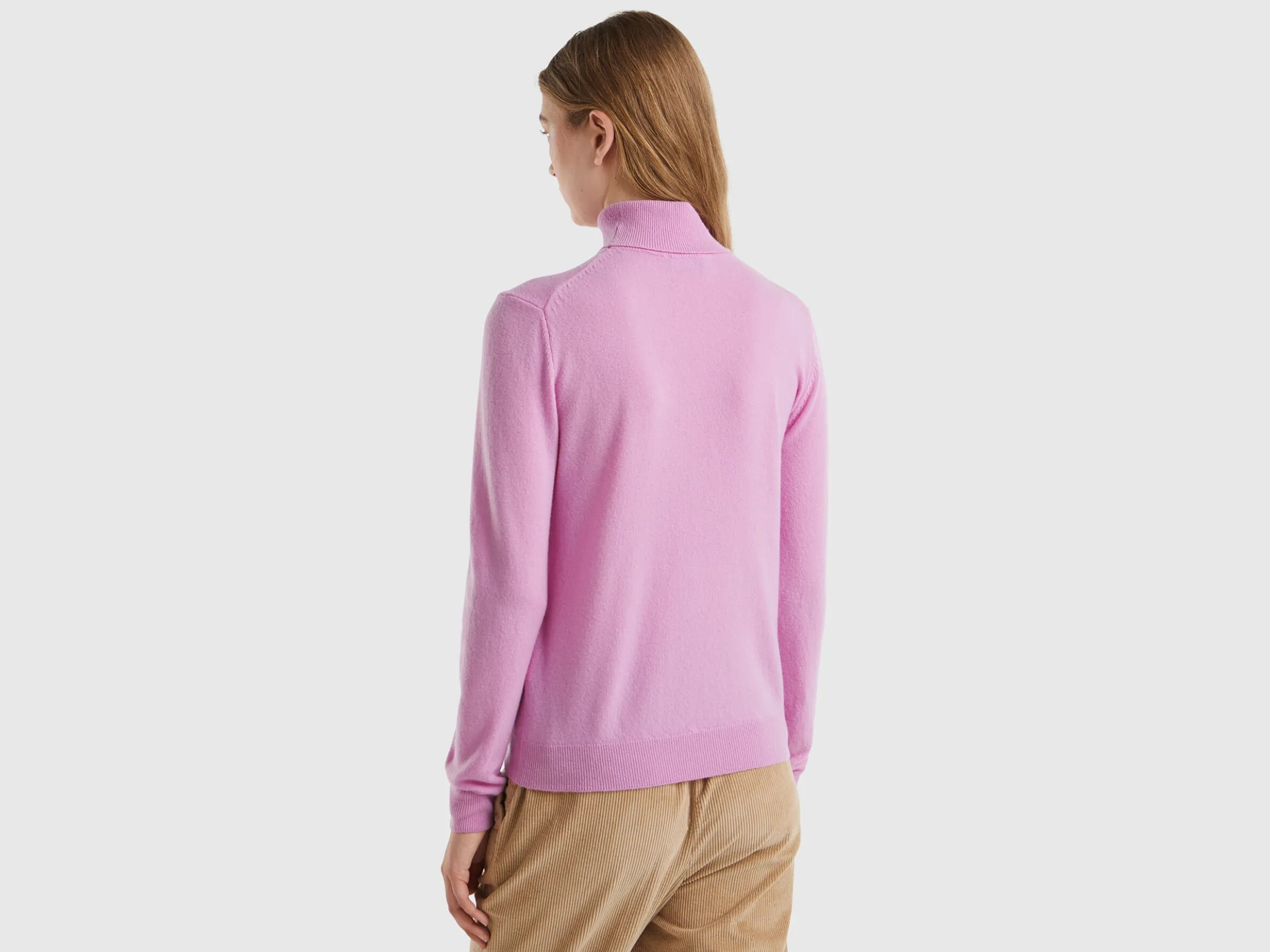 Lilac turtleneck sweater in pure Merino wool